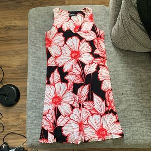 Nine West Black White and Red Large Floral Pattern Dress Size 2